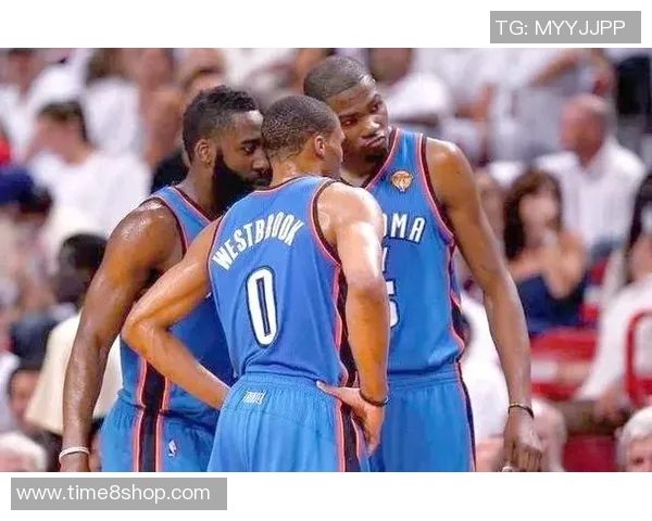 2012年NBA总决赛第三场雷霆对决热火的精彩瞬间与战术分析